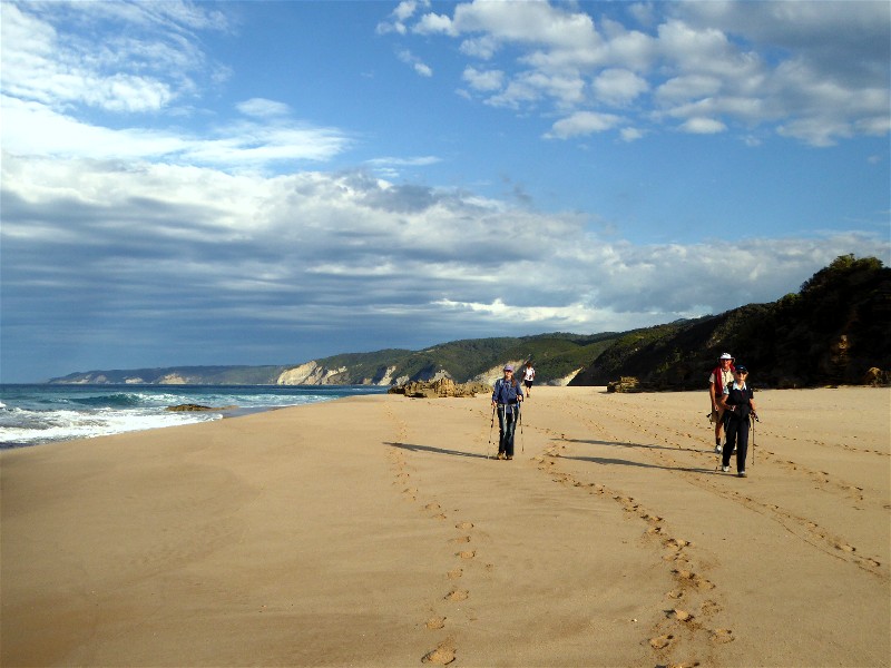 West to east group starting their walk at Johanna Beach